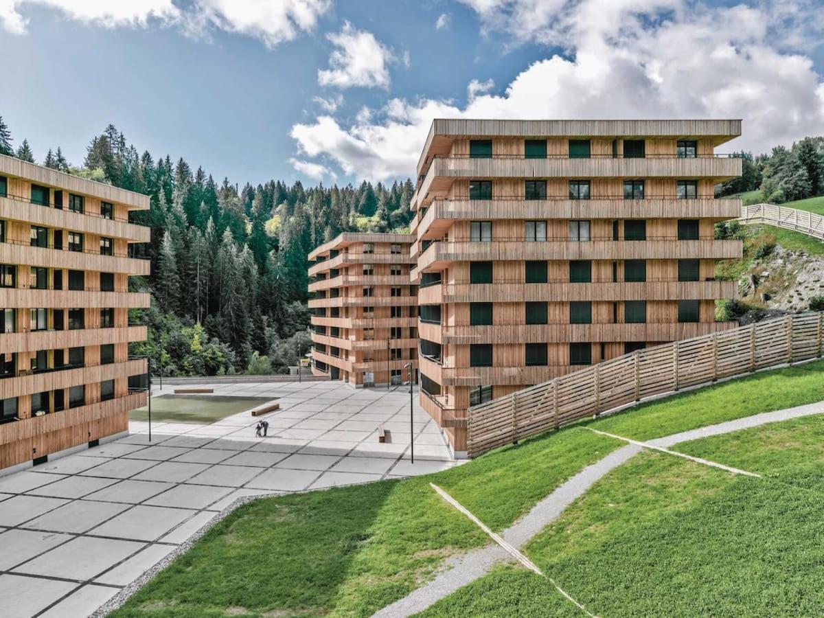 Ferienwohnung 3,5 Zimmer Direkt An Ski- Und Bikepiste Flims Buitenkant foto