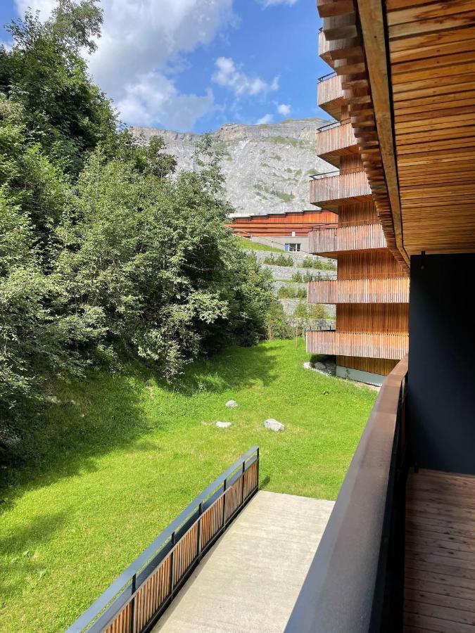 Ferienwohnung 3,5 Zimmer Direkt An Ski- Und Bikepiste Flims Buitenkant foto