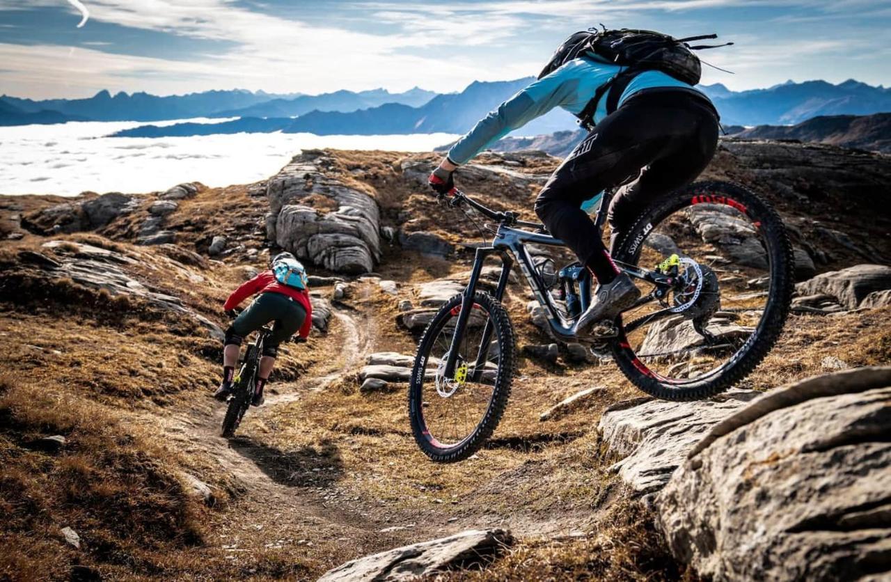 Ferienwohnung 3,5 Zimmer Direkt An Ski- Und Bikepiste Flims Buitenkant foto